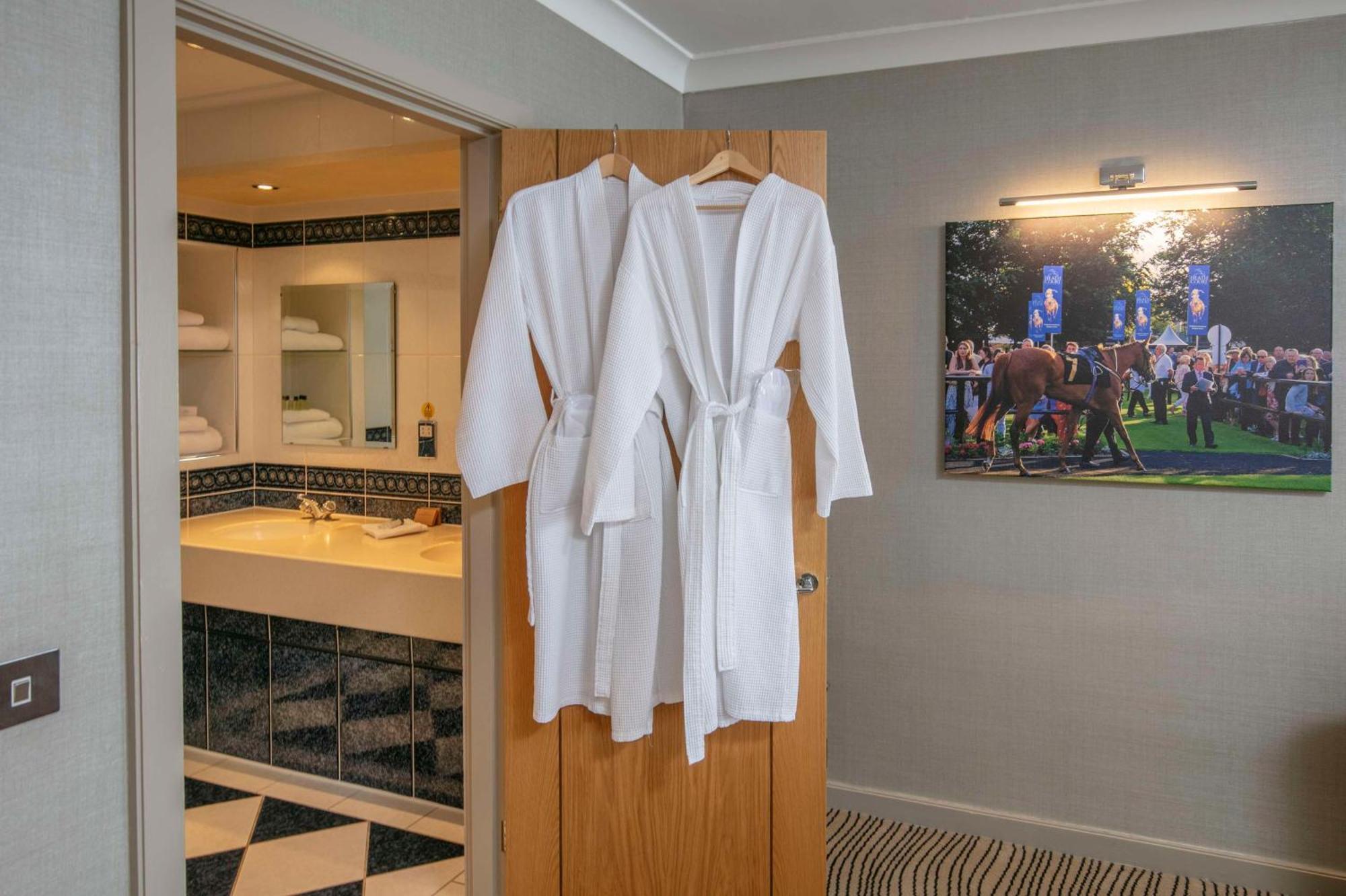 Best Western Heath Court Hotel Newmarket  Exterior photo